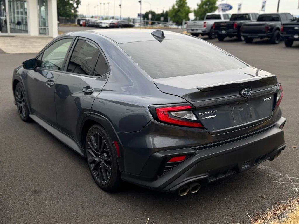 Used 2022 Magnetite Gray Metallic Subaru Limited image 2