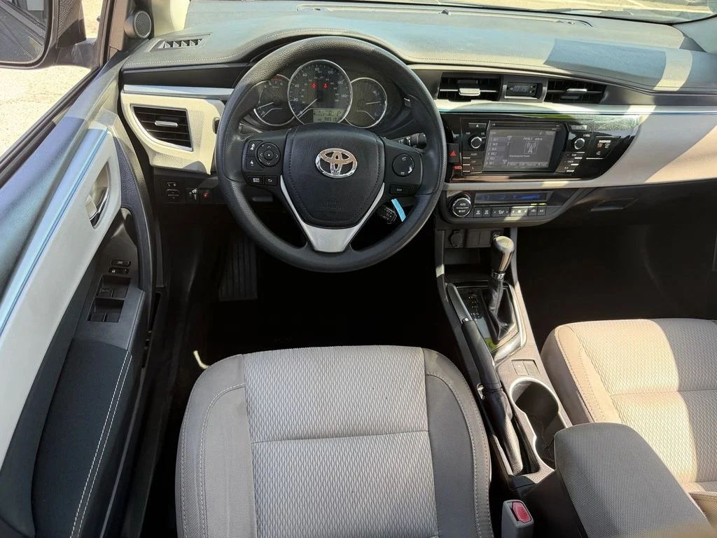 Used 2015 Gray Toyota LE image 13