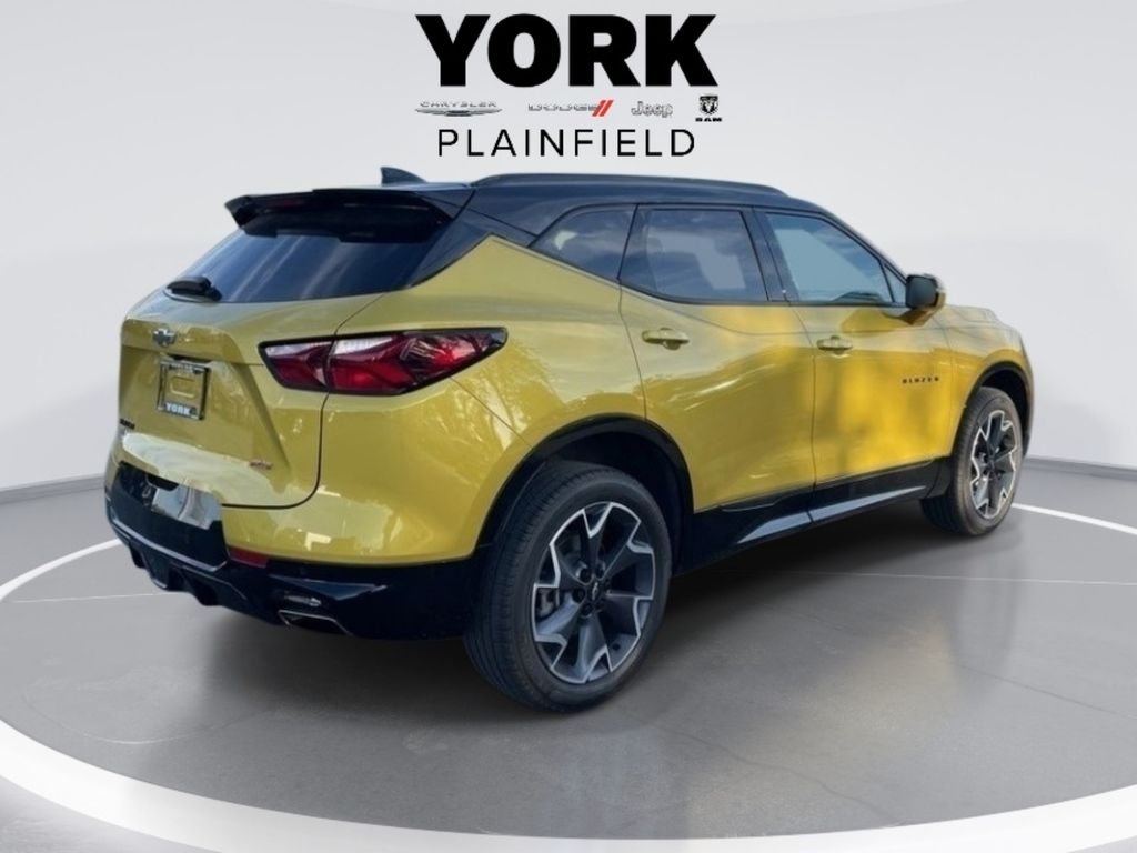Used 2022 Yellow Chevrolet RS image 5