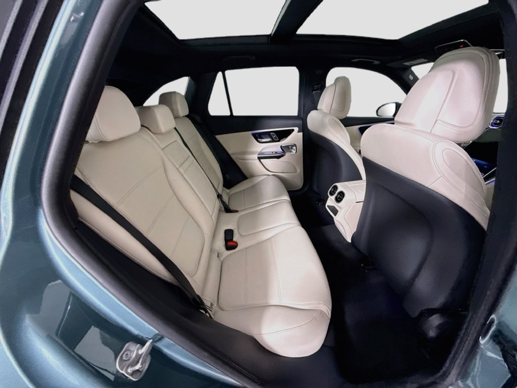 New 2027 Verde Silver Metallic Mercedes-Benz GLC 300 image 22