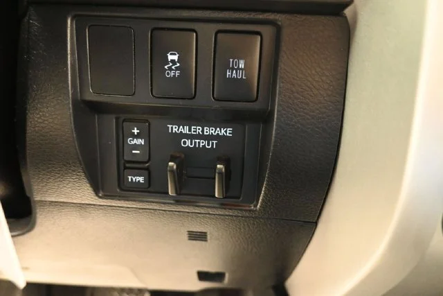 Used 2017 Magnetic Gray Metallic Toyota SR5 image 18