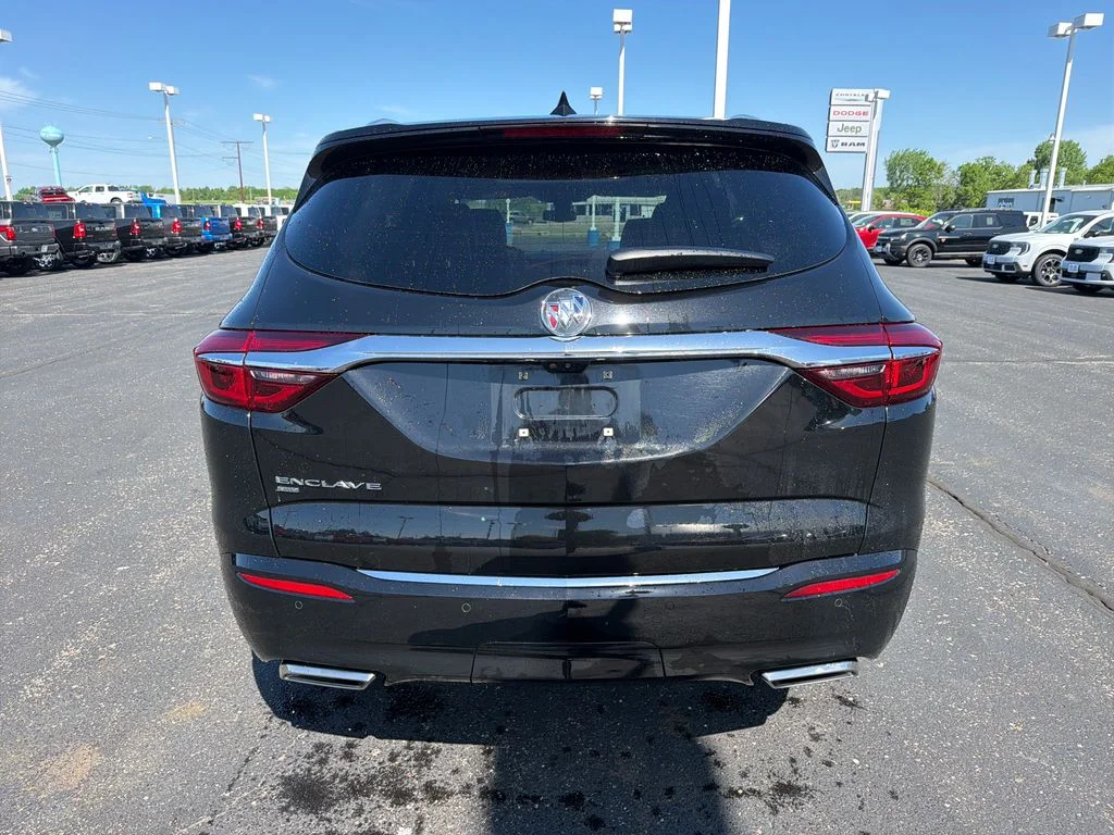 Used 2021 Black Buick Avenir image 4