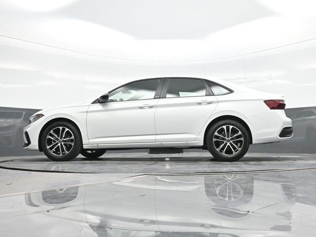 2025 Volkswagen Jetta Sport - Photo 12
