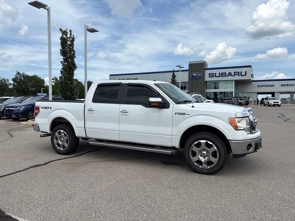 Used 2010 White Ford Lariat image 1