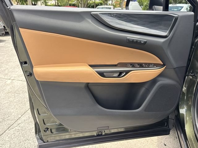 2025 Lexus NX 250 - Photo 13