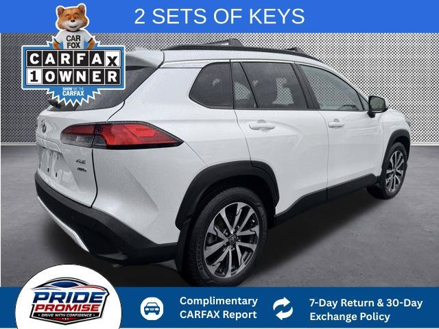 Used 2022 Off-white Toyota XLE image 6