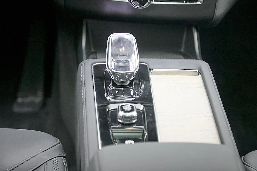 2026 Volvo XC90 Plus - Photo 30