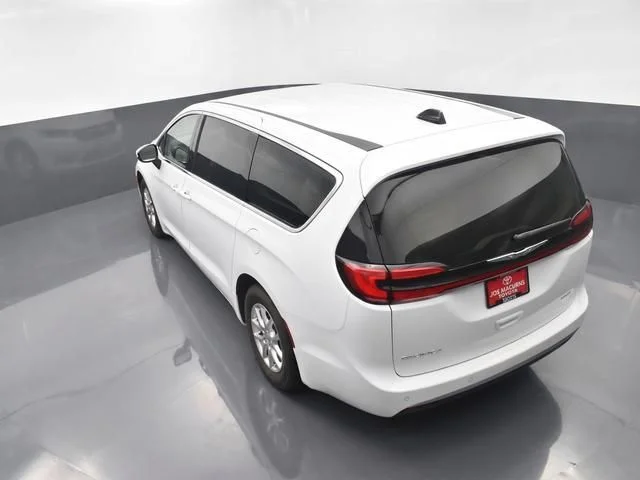Used 2023 White Chrysler Touring L image 19