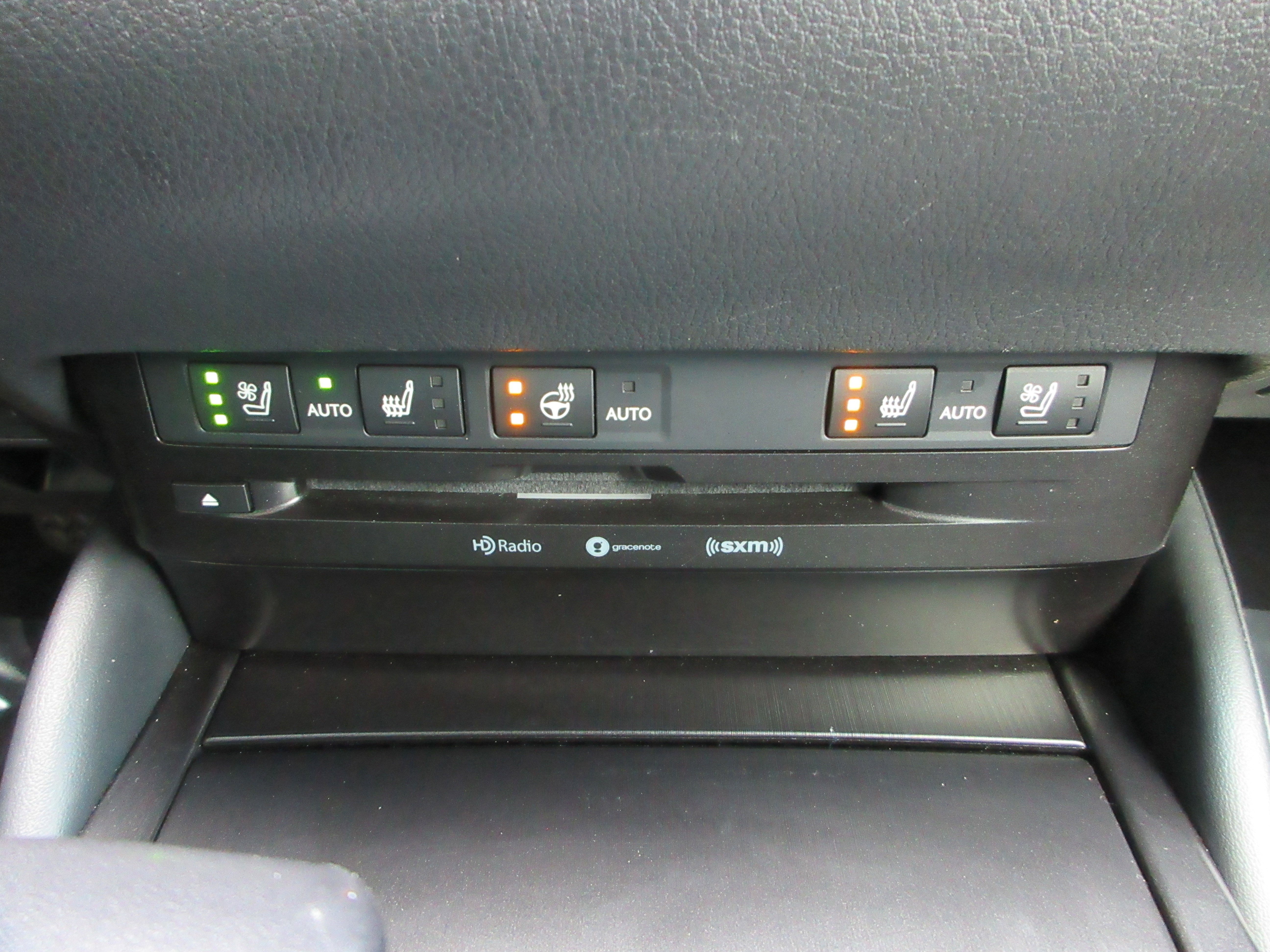 Used 2019 Atomic Silver Lexus 300h image 45