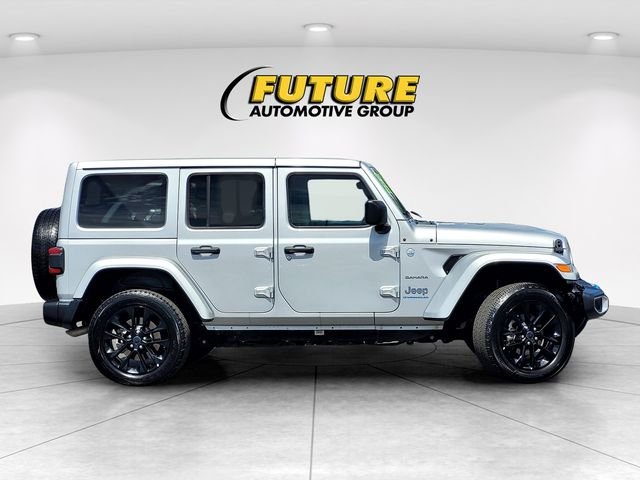 Used 2024 Silver Jeep Sahara 4xe image 3
