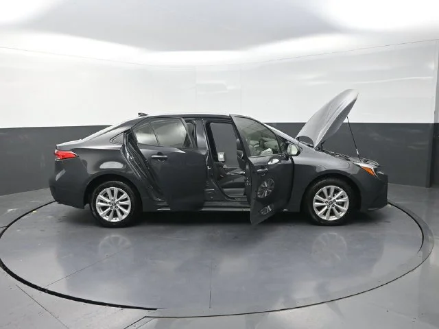 Used 2026  Toyota LE image 46
