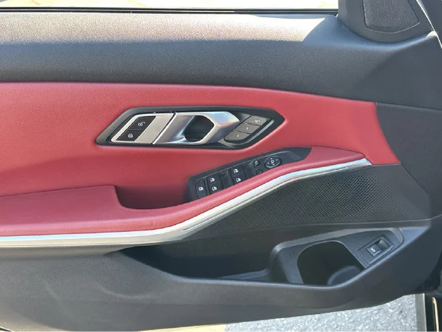 2023 BMW 3 Series 330i - Photo 8