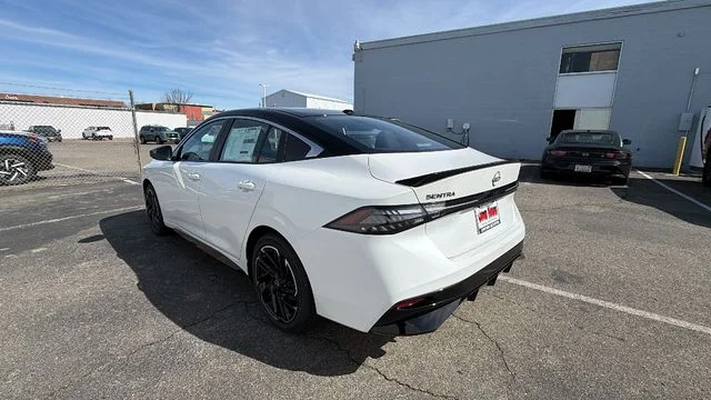 2026 Nissan Sentra SR - Photo 6