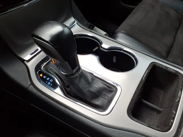 Used 2020 Black Jeep Altitude image 28