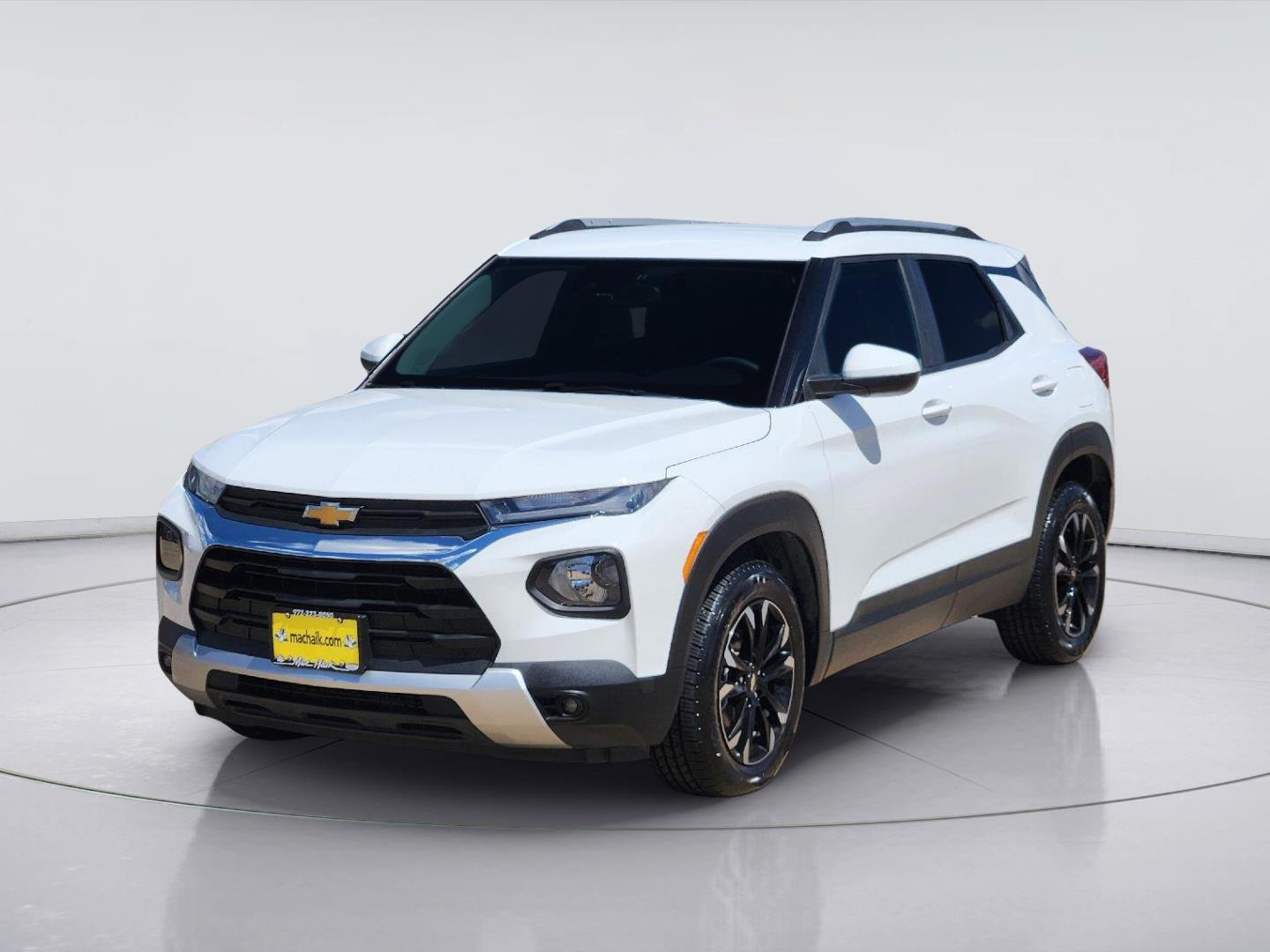 Used 2022 Summit White Chevrolet LT image 3