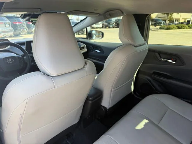 Certified Used 2023 WIND CHILL PEARL* Toyota XLE image 26
