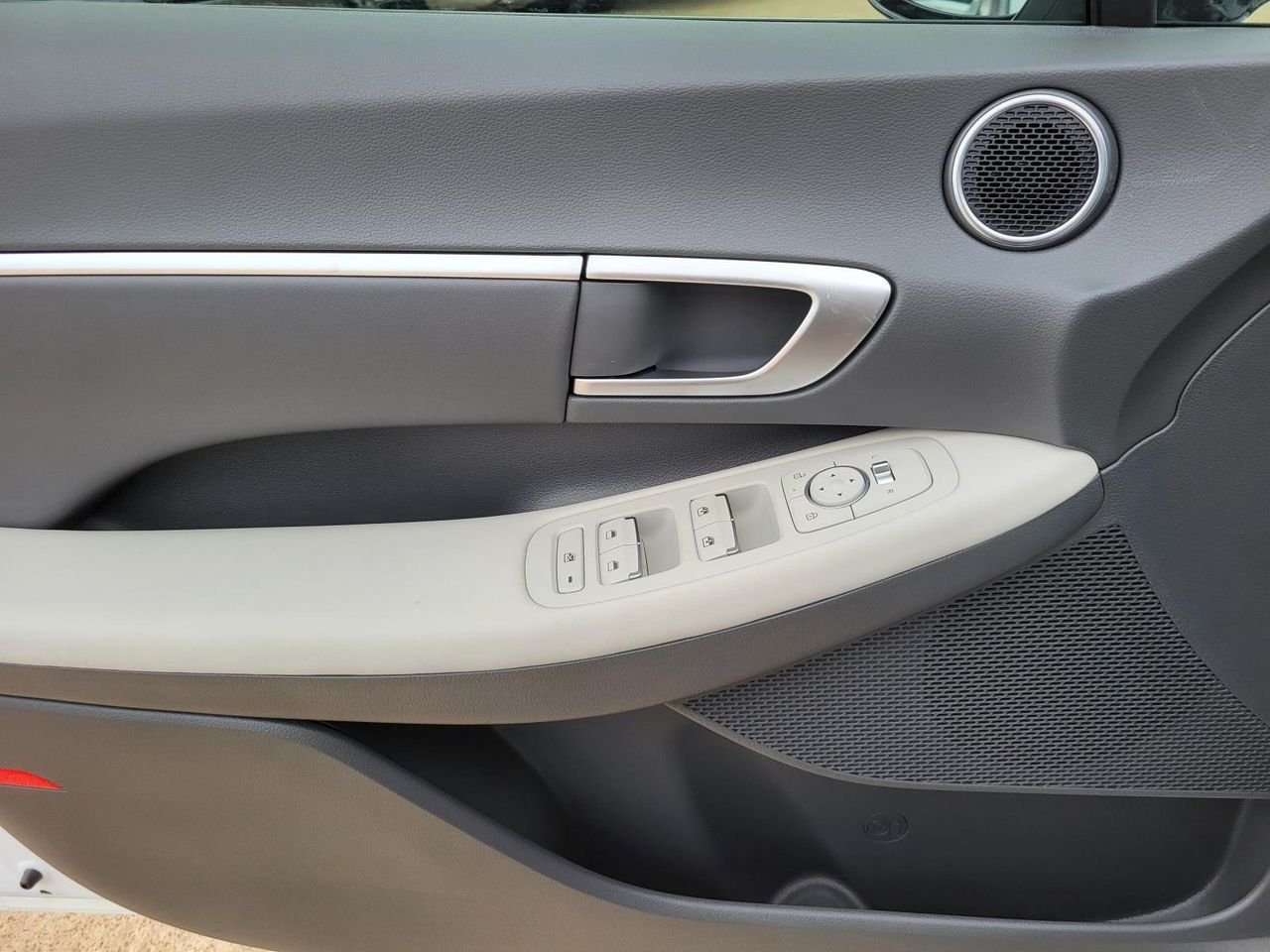 New 2026 Serenity White Hyundai SEL image 14