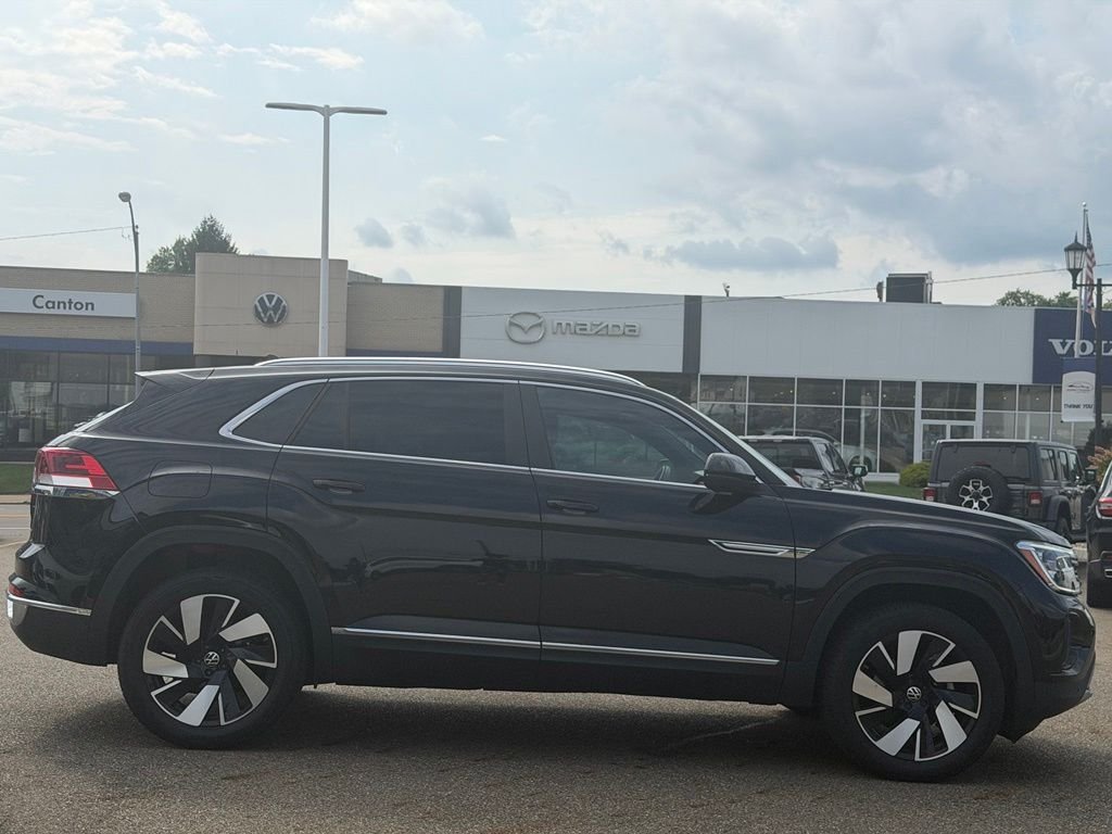 Used 2026 Black Volkswagen 2.0T SEL image 6