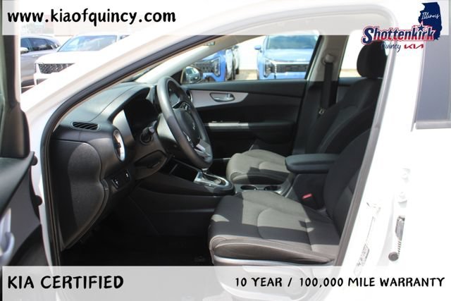 Used 2024 White_pearl Kia LXS image 10