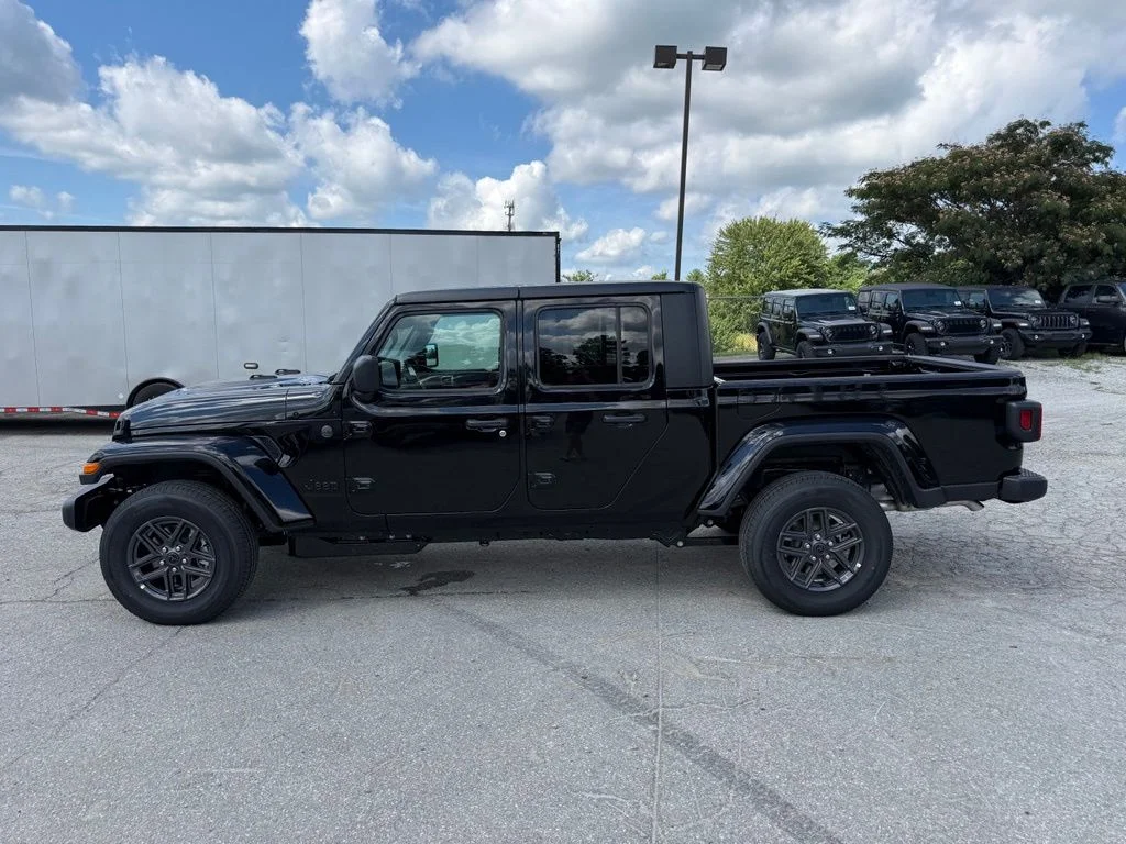 New 2026 Black Clear-Coat Exterior Paint Jeep Sport S image 10
