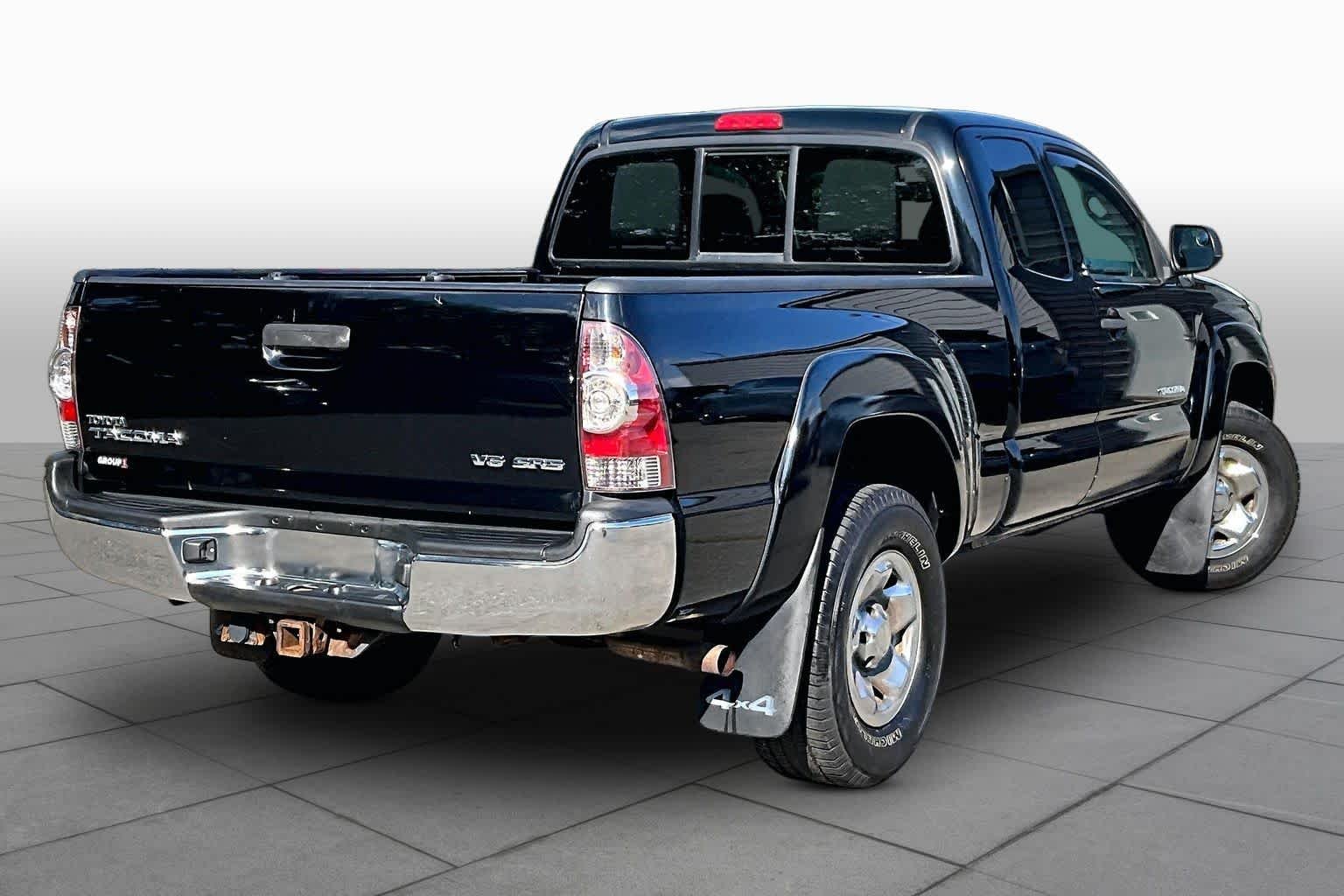 Used 2013 Black Toyota  image 13