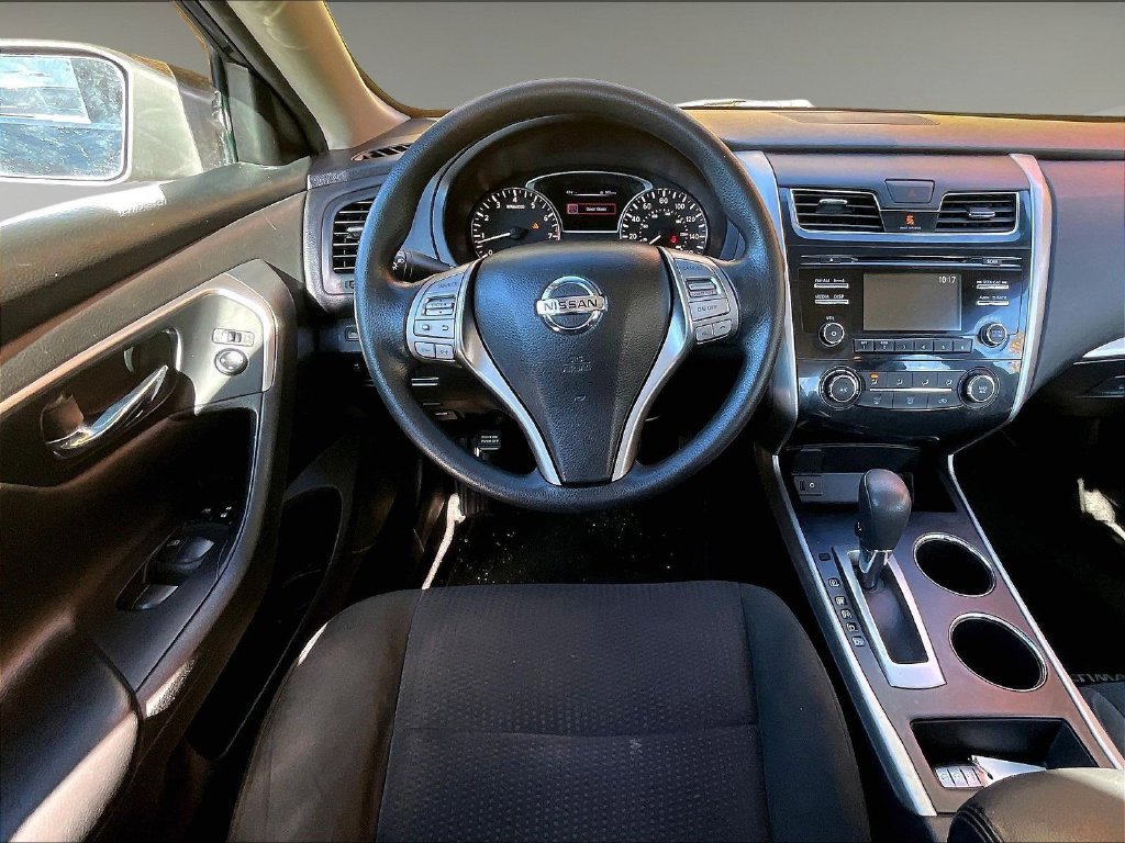 Used 2015 Black Nissan 2.5 S image 17