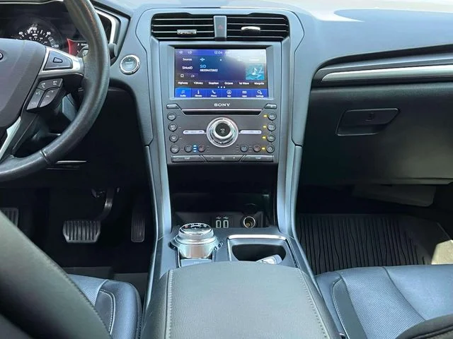 Certified Used 2019 White Platinum Clearcoat Metallic Ford Titanium image 15