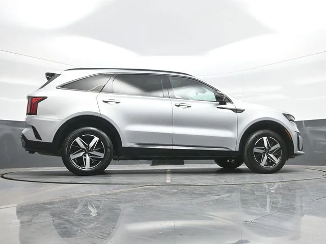 Used 2021 Silver Kia EX image 17