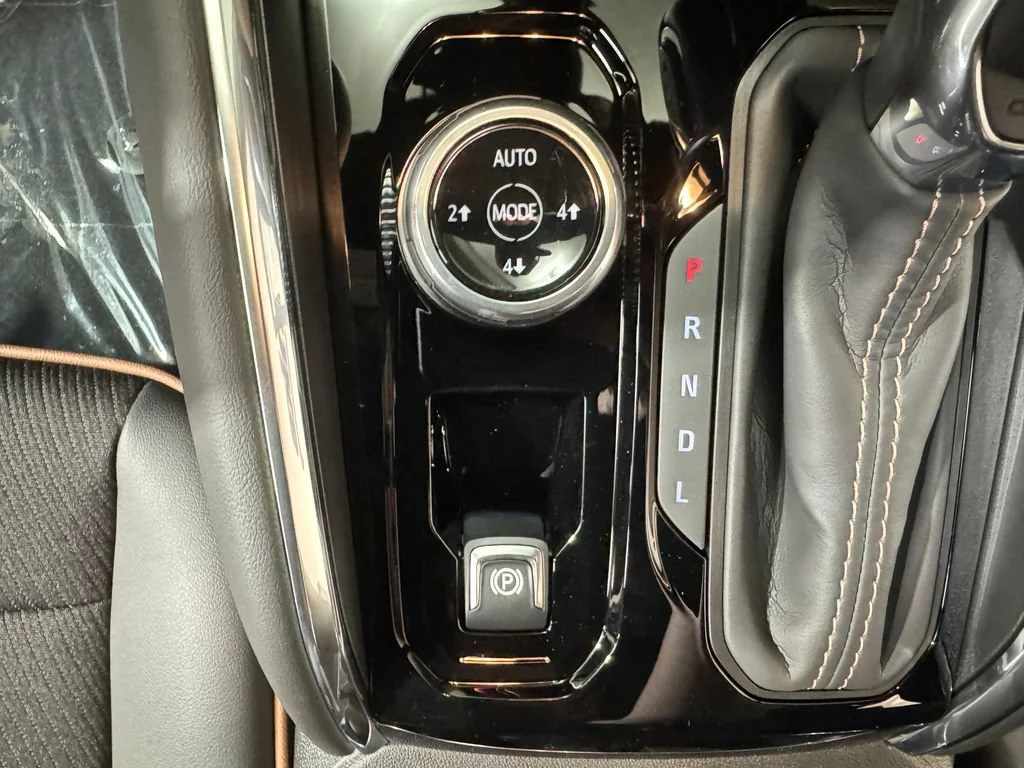 2026 GMC Canyon AT4 - Photo 14