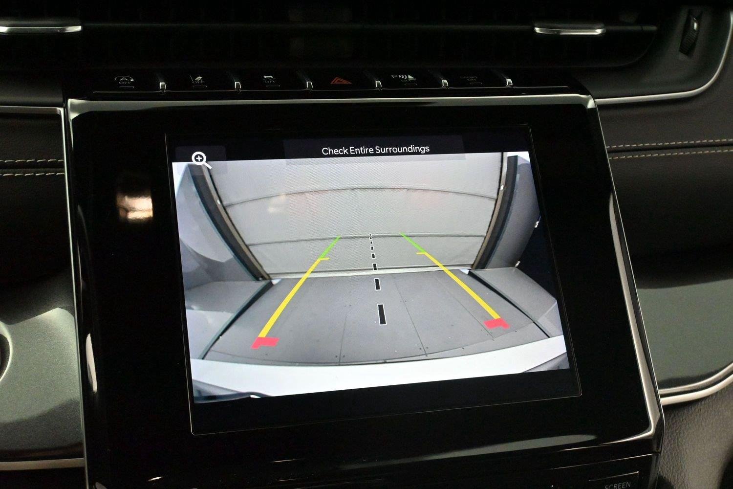 Used 2021 Silver Jeep Altitude image 20