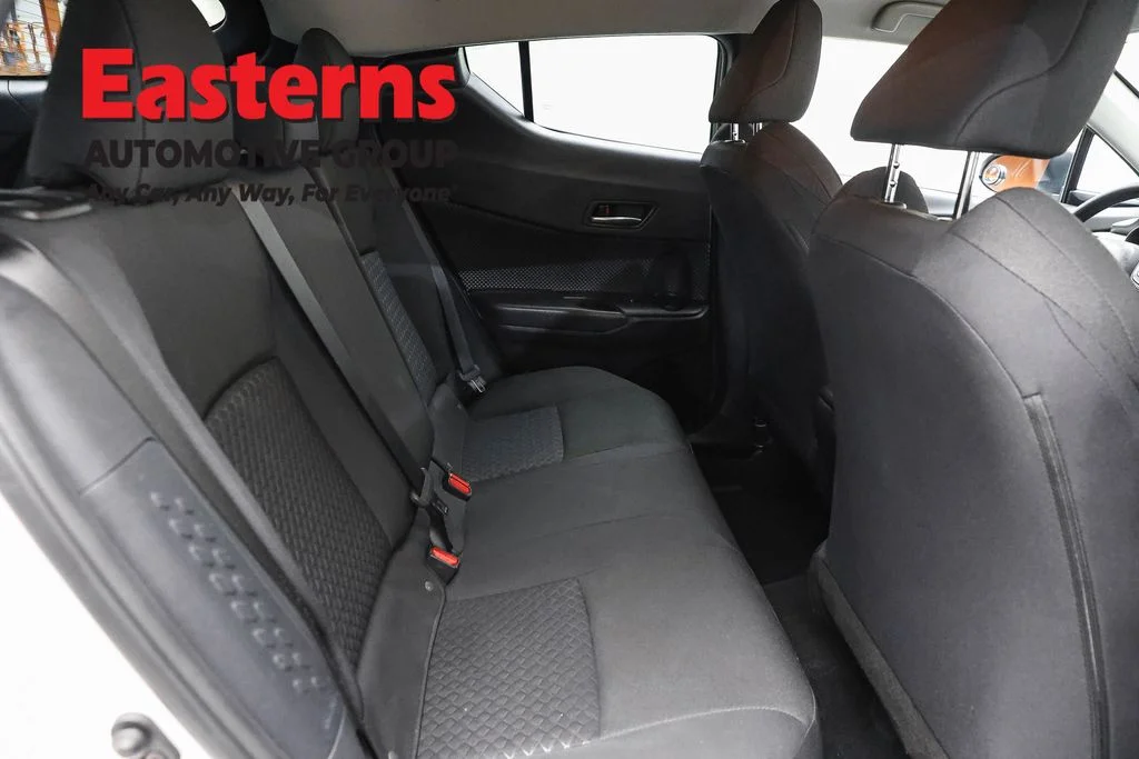Used 2021 White Toyota LE image 22