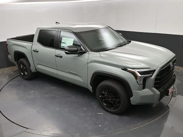Used 2025  Toyota SR5 image 25
