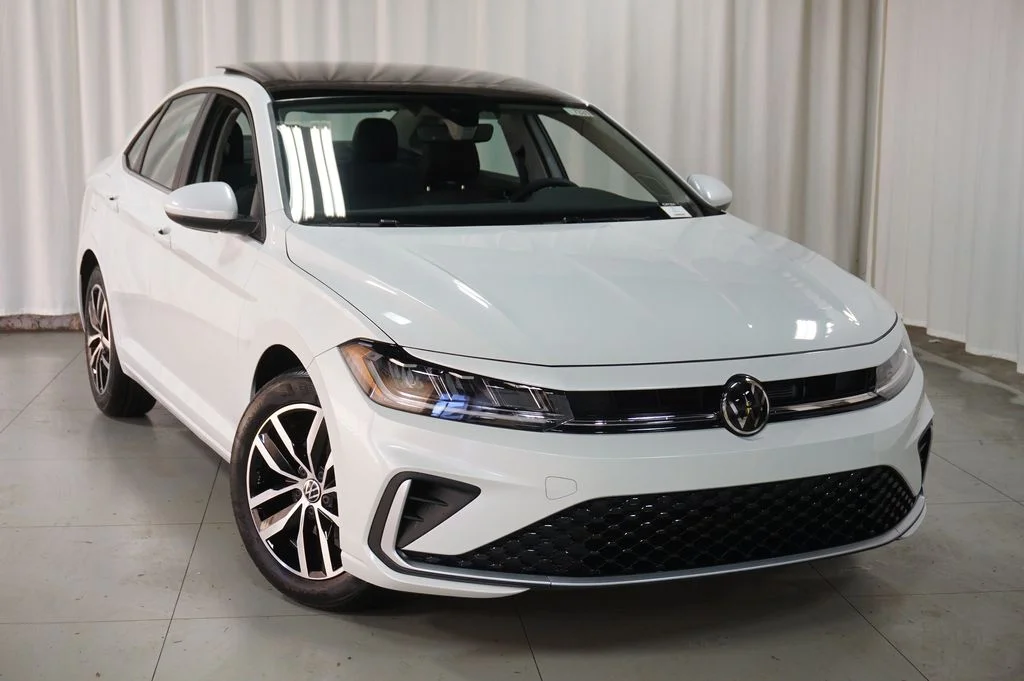 New 2026 Opal White Volkswagen 1.5T SE image 4