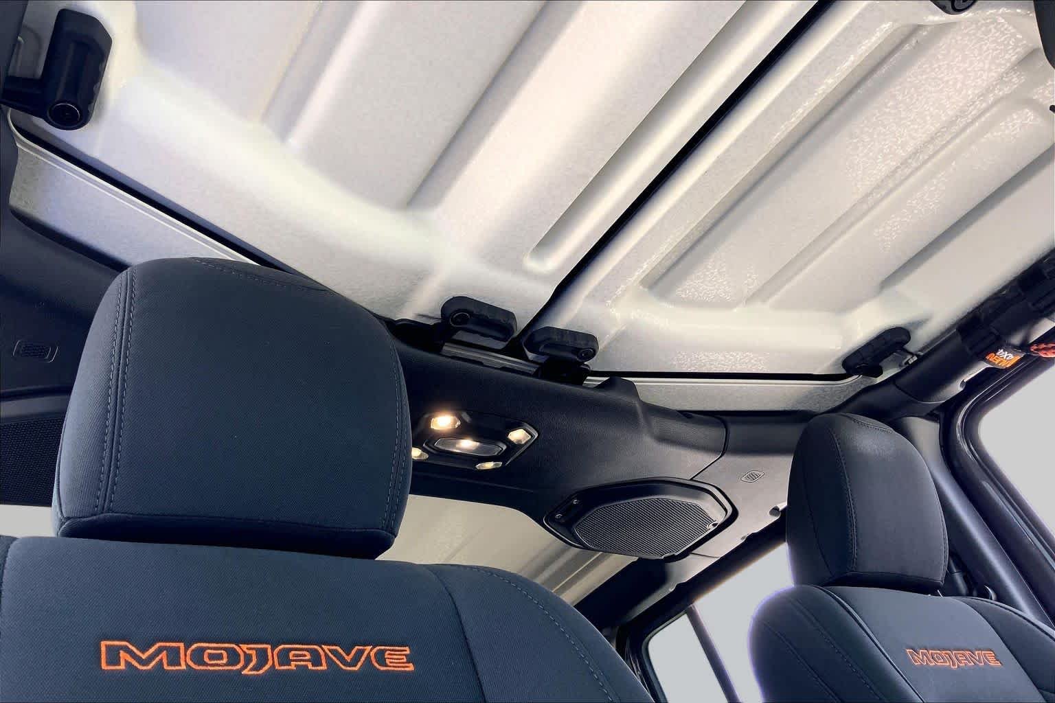 Used 2022 Granite Crystal Metallic Clearcoat Jeep Mojave image 14