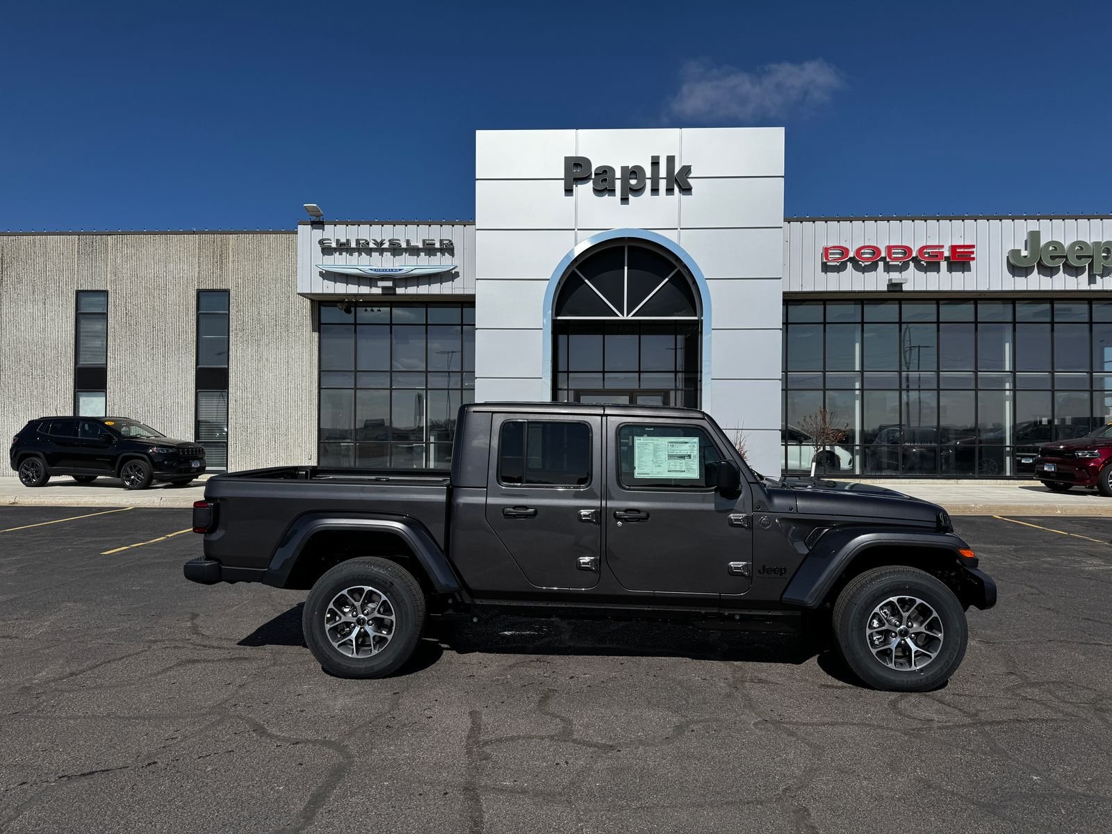 2026 Jeep Gladiator Sport S Auto's photo