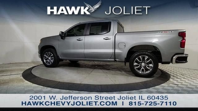 Used 2024 Gray Chevrolet LT image 5