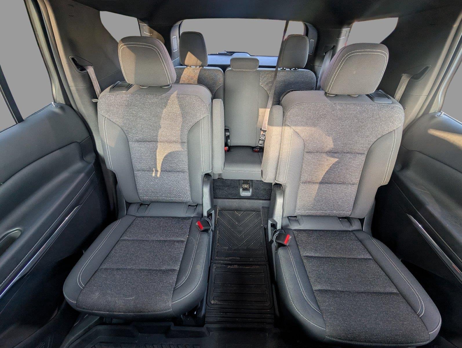 Used 2025 Lakeshore Blue Metallic Chevrolet LT image 30