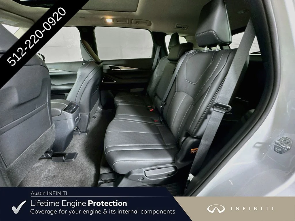 New 2027 White INFINITI LUXE image 31