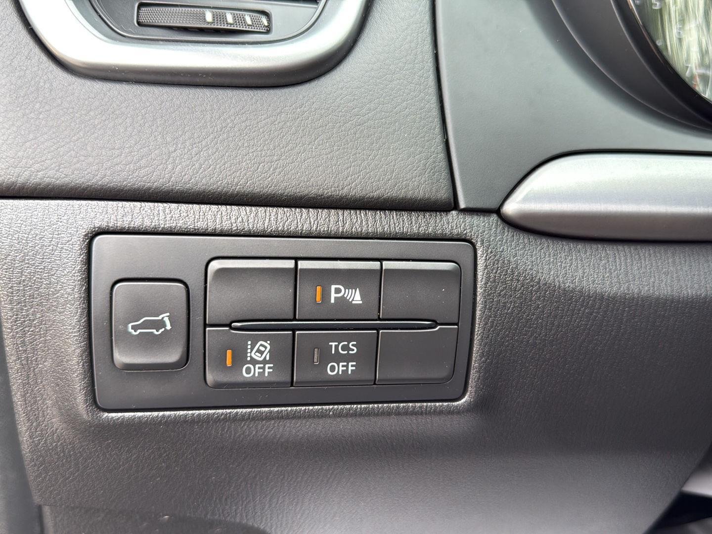 Used 2018 Titanium Flash Mica Mazda Grand Touring image 8