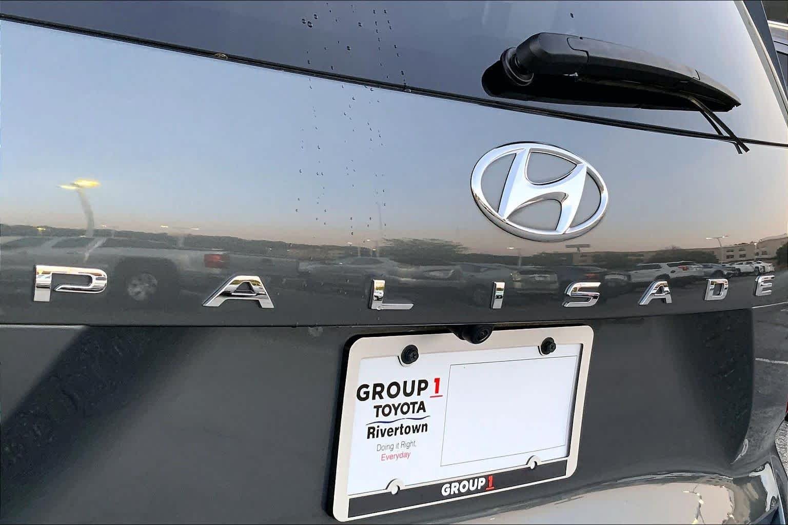 Used 2023 Steel Graphite Hyundai XRT image 9