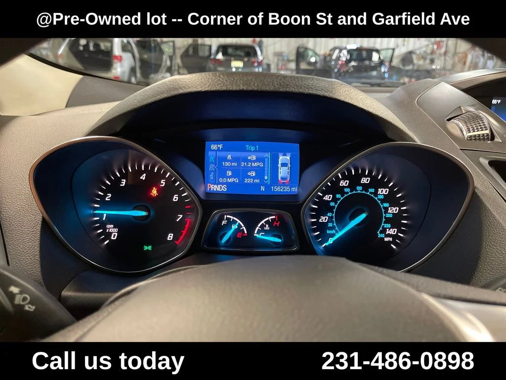 Used 2015 Silver Ford SE image 23