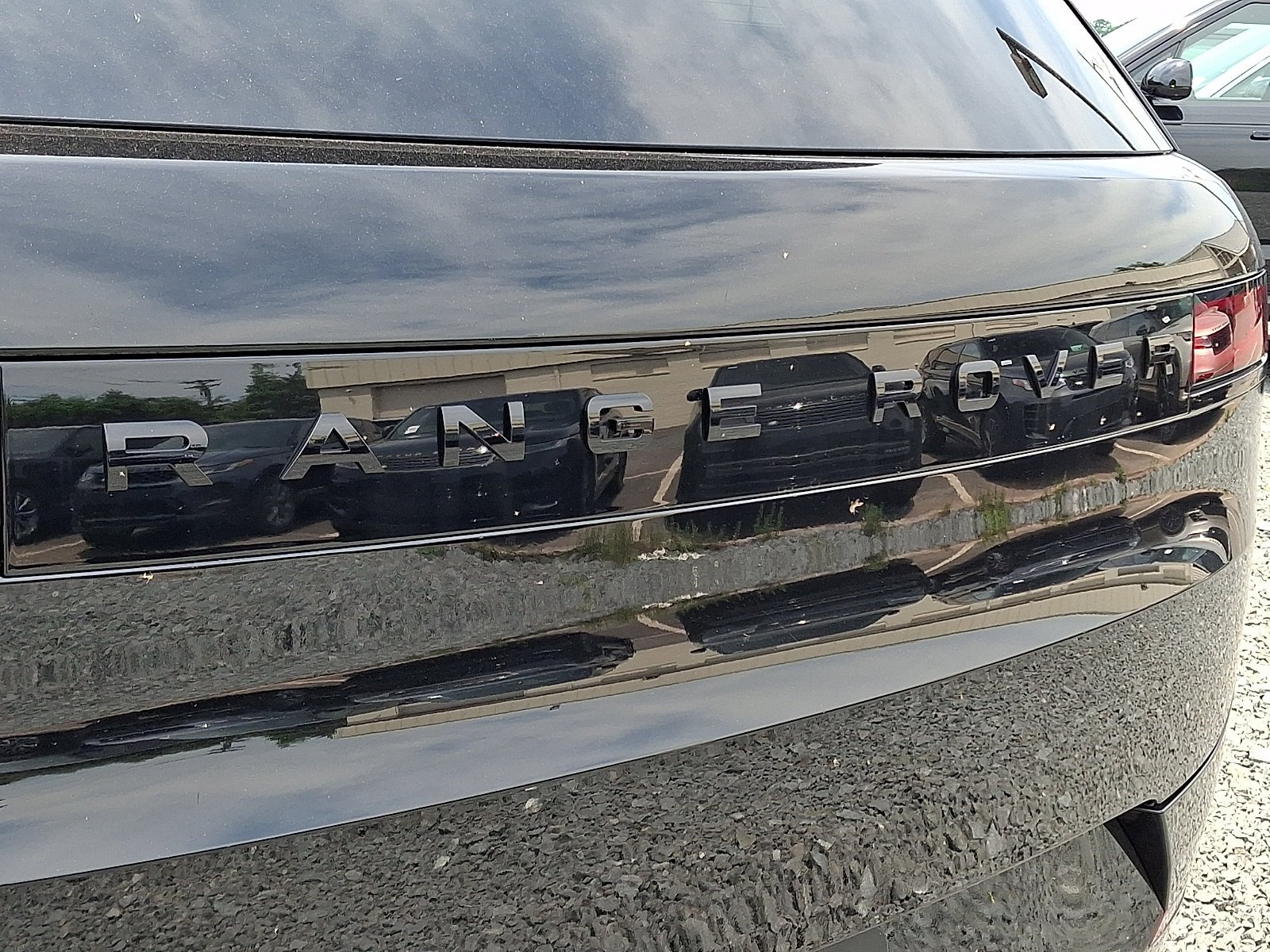 New 2026 Santorini Black Land Rover  image 20