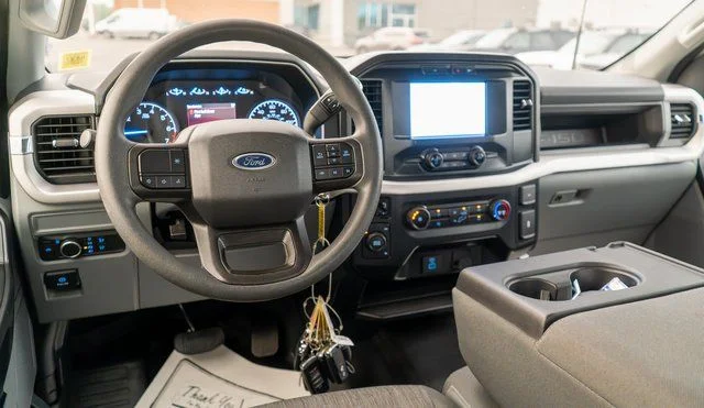 2022 Ford F-150 XL - Photo 11