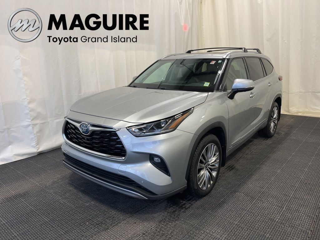 2022 Toyota Highlander Platinum