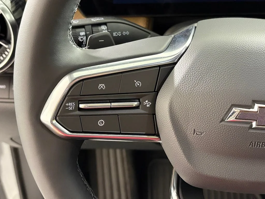 New 2026 Sterling Gray Metallic Chevrolet ACTIV image 32