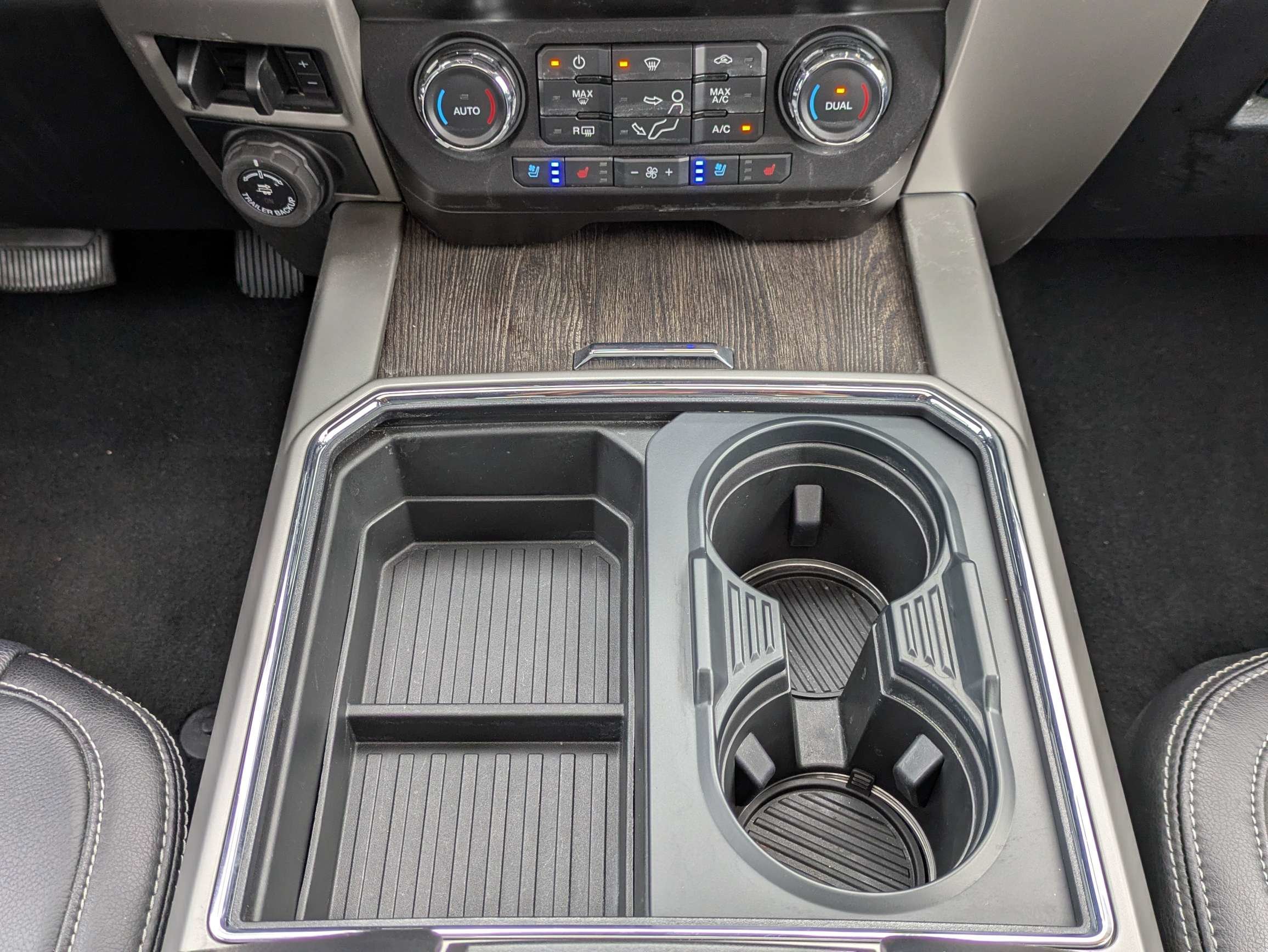 Used 2020 Velocity Blue Metallic Ford LARIAT image 24