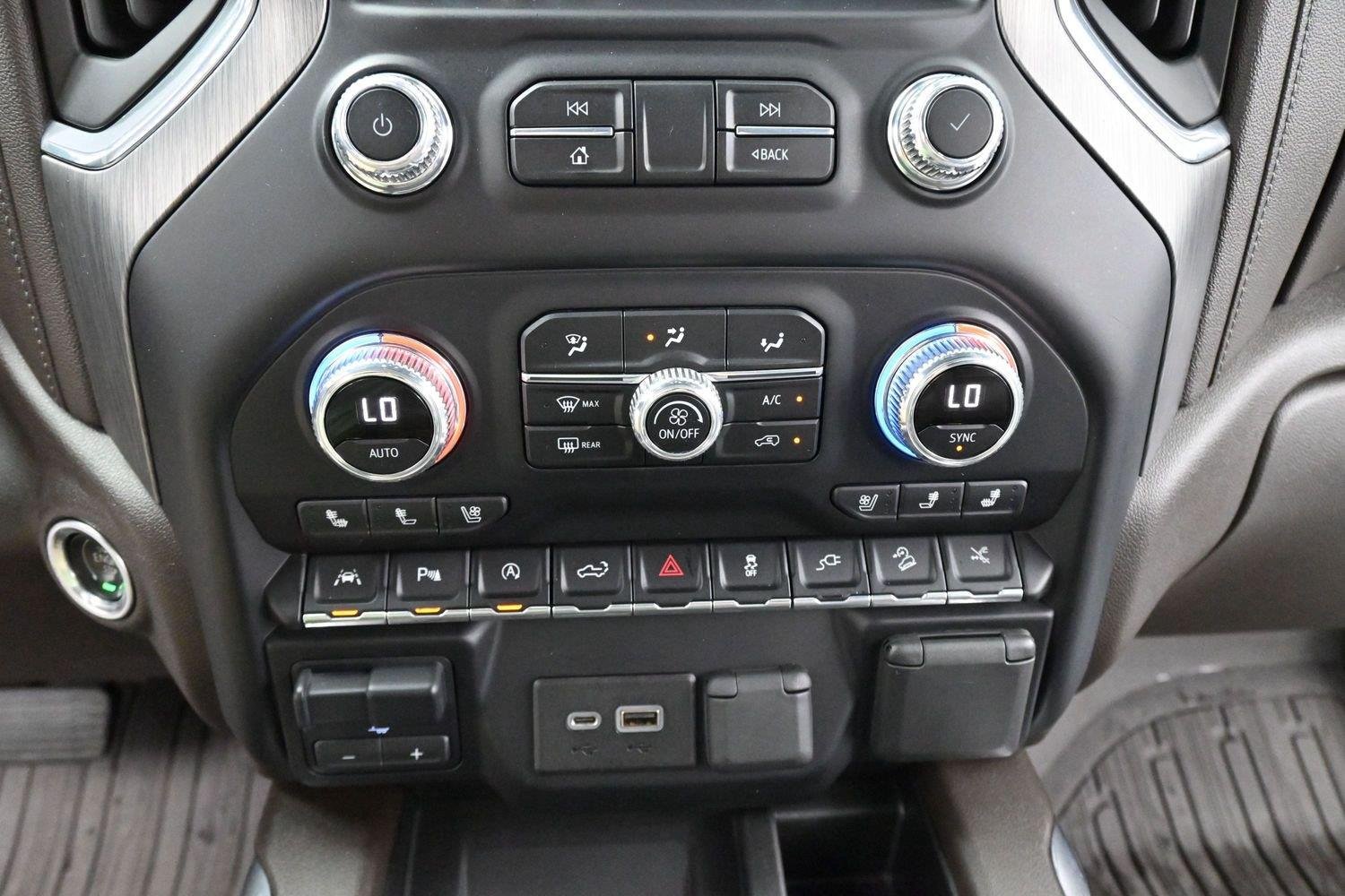 Used 2020 White Frost Tricoat GMC Denali image 25