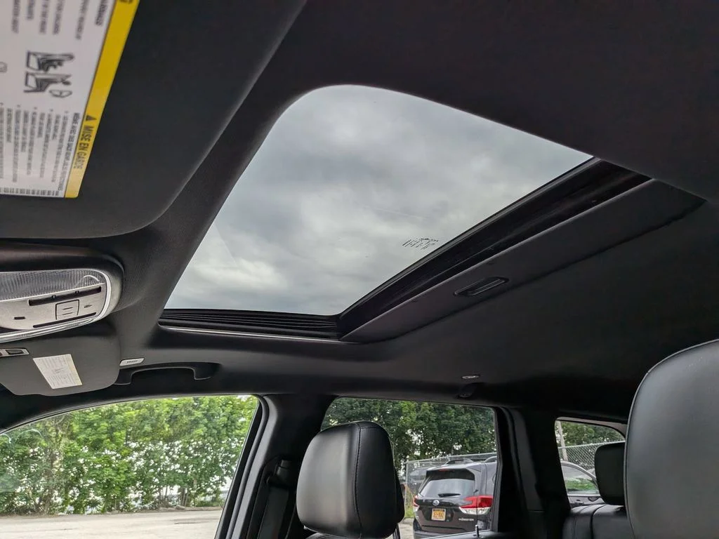 Used 2020 White Jeep Limited image 23