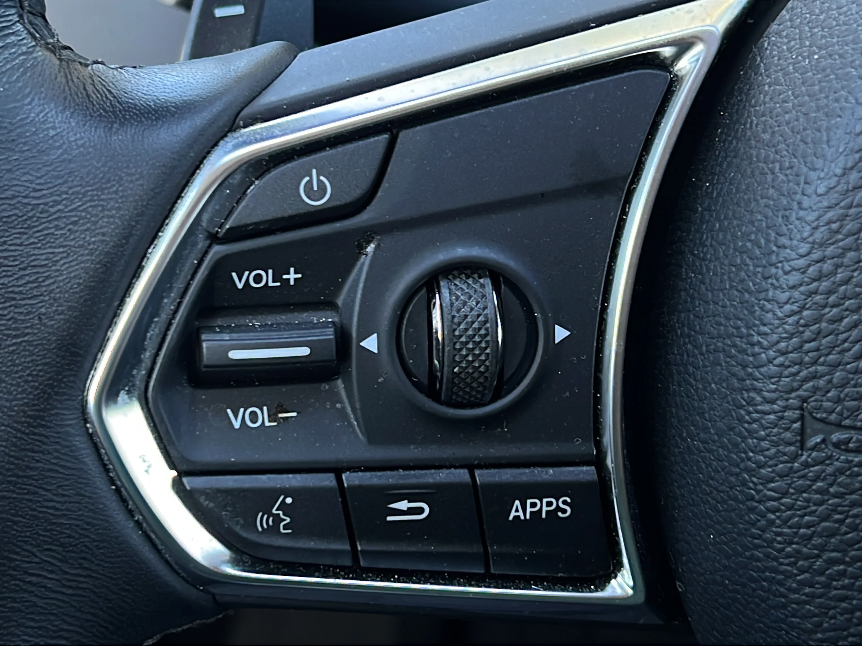 Used 2023 Platinum White Pearl Acura w/Technology Package image 22
