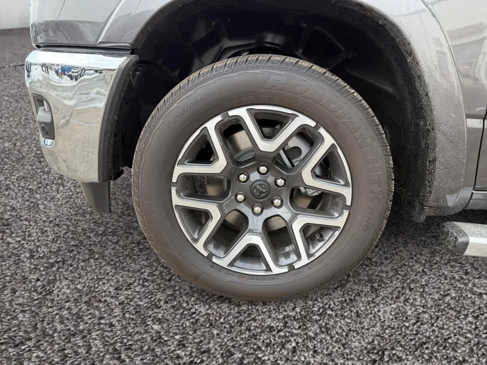 New 2026 Granite Crystal Metallic Clear-Coat Exterior Paint RAM Laramie image 14